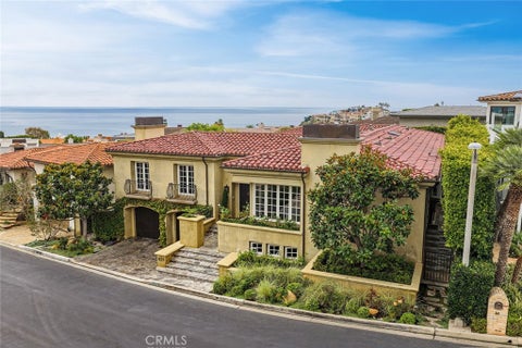 Photo of 839 Emerald Bay, Laguna Beach, CA 92651 (MLS # LG26166348)