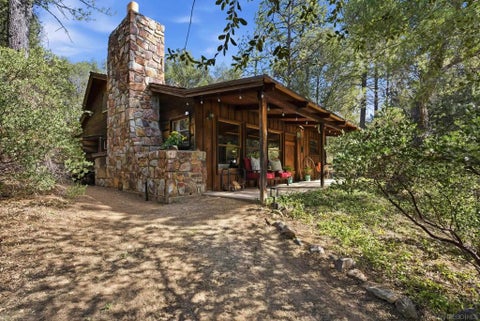 Photo of 7809 Scrub Jay Lane Ln, Pine Valley, CA 91962 (MLS # 260003050SD)