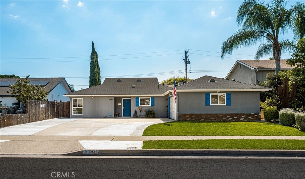 4430 E Silverleaf