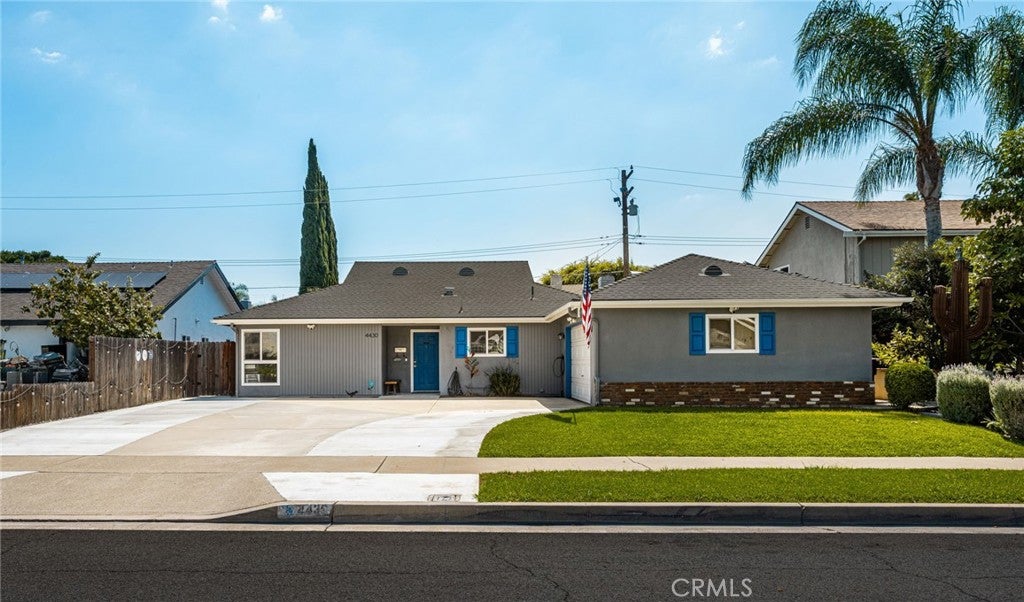 4430 E Silverleaf
