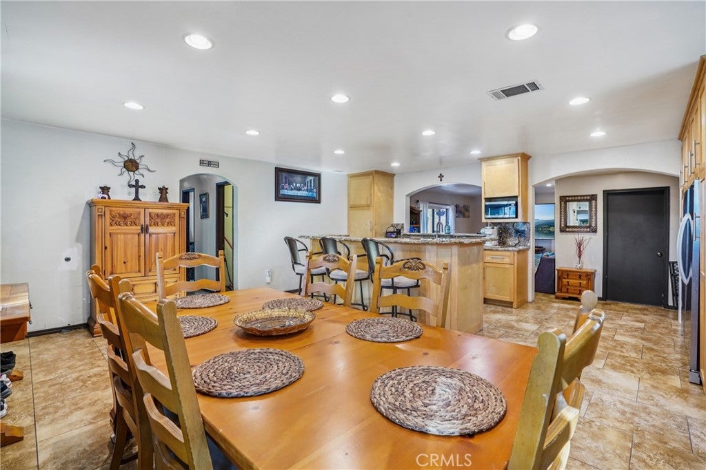 16559 Mcwood