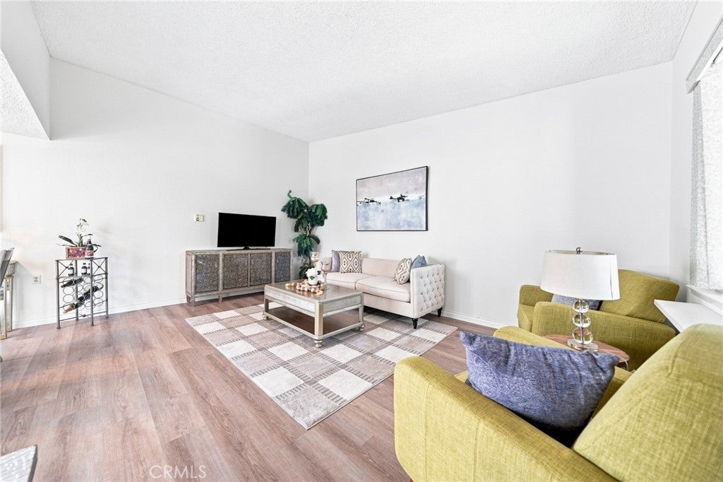 369 Avenida Castilla G