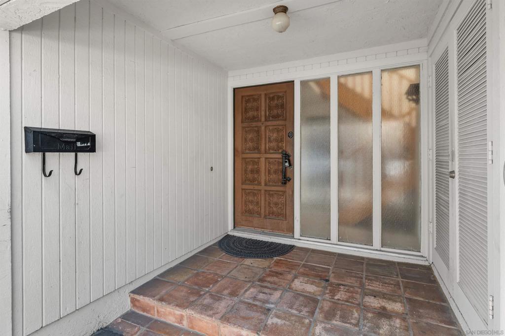 6385 Caminito Salado