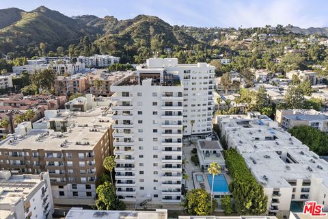 Photo of 7250 Franklin Avenue #616, Los Angeles, CA 90046 (MLS # 26660391)