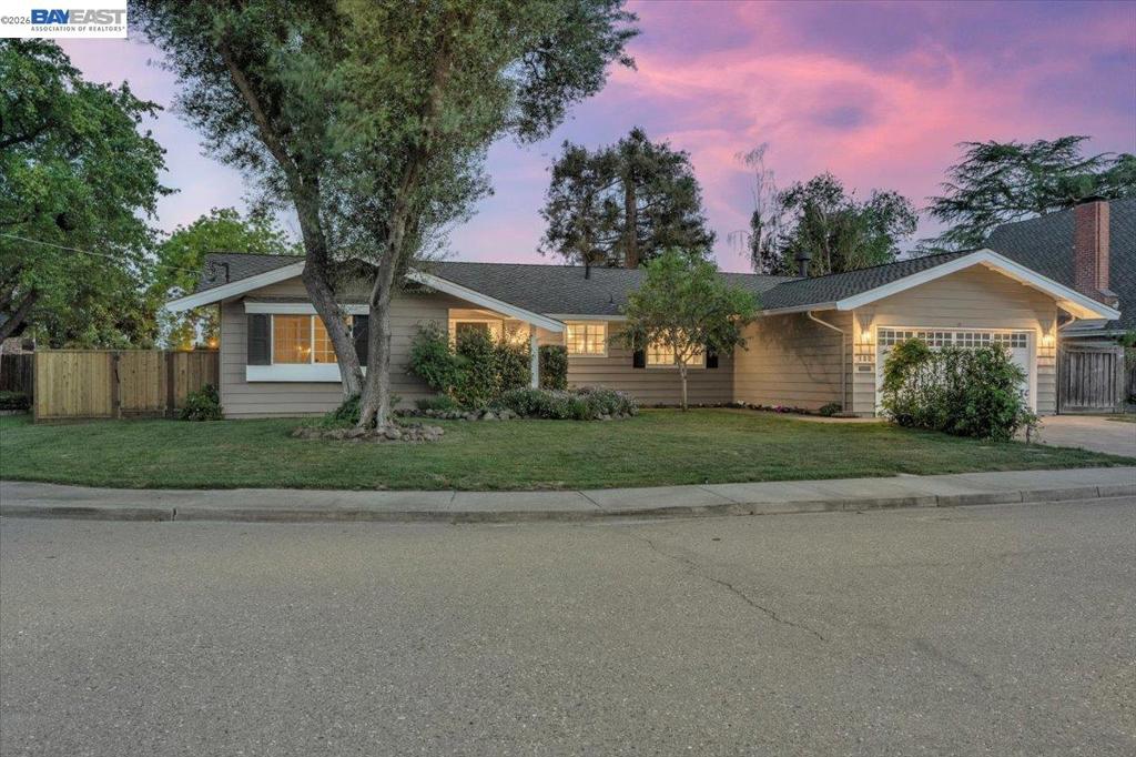 132 Metairie Pl