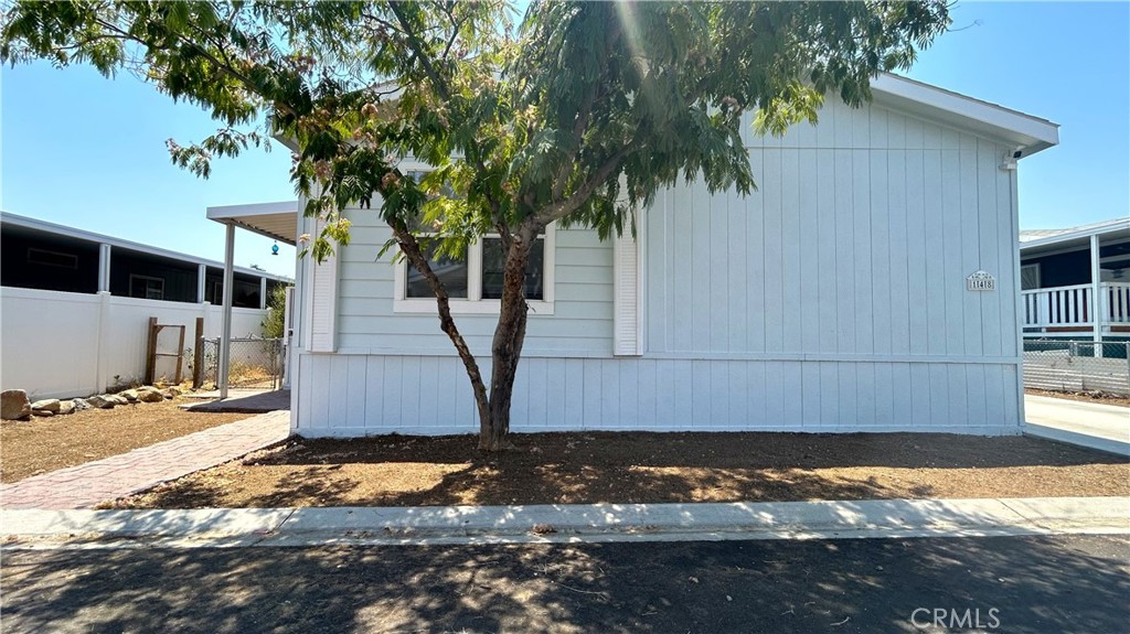 20843 Waalew Road C148