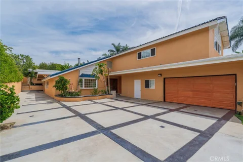 MLS: OC26085586