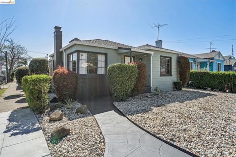 Photo of 1550 Havenscourt Blvd Blvd, Oakland, CA 94621 (MLS # 41127071)