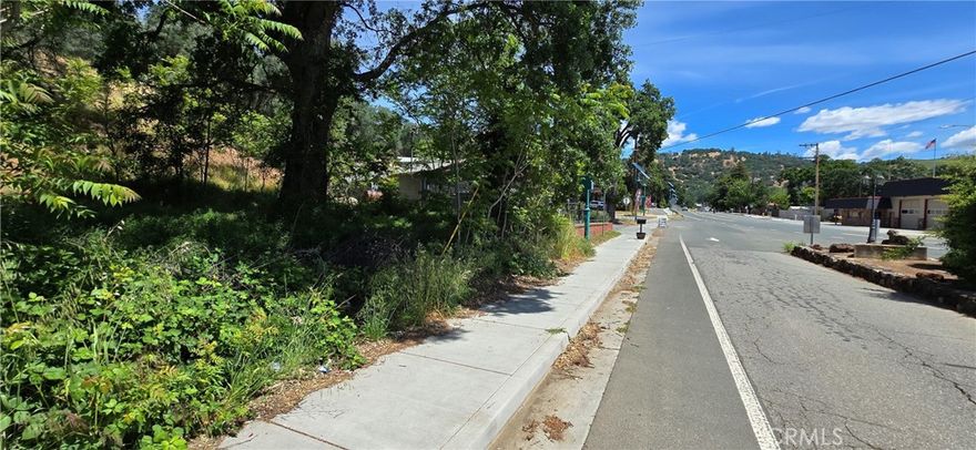 Great opportunity to get a high traffic commercial property for your business! Located right next to busy shopping area, in beautiful downtown Clearlake Oaks.