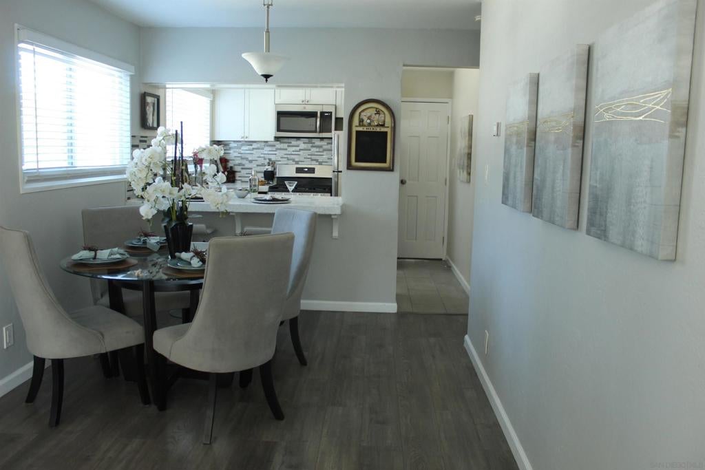 4858 Chateau Drive