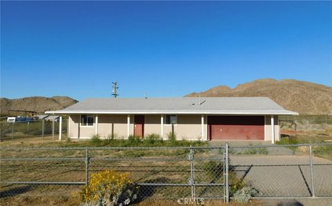 Photo of 4510 Avenida La Candela, Joshua Tree, CA 92252 (MLS # JT26052931)
