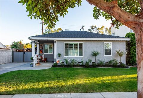Photo of 5638 E Keynote Street, Long Beach, CA 90808 (MLS # SR25228531)