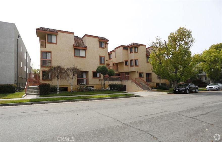 Large 2 story townhouse apartment in 18-unit  building located a short distance from downtown Glendale and the Americana. Easy access to all freeways making your commute in any direction semi-stress free. Both of the bedrooms are located upstairs and have their own private bathroom. Powder room on the main floor for guests. In-unit hookups for a washer & dryer or simply use the complex laundry room, your choice. Gated entry with controlled parking with 1assigned space. No Smoking & pets are not allowed