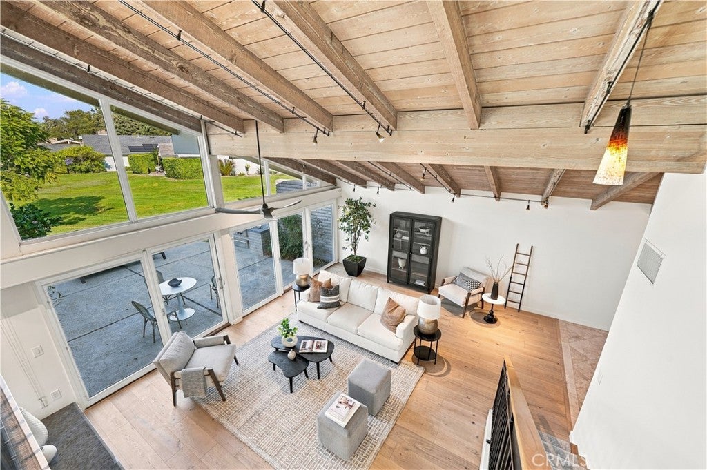 4220 Virginia Vista