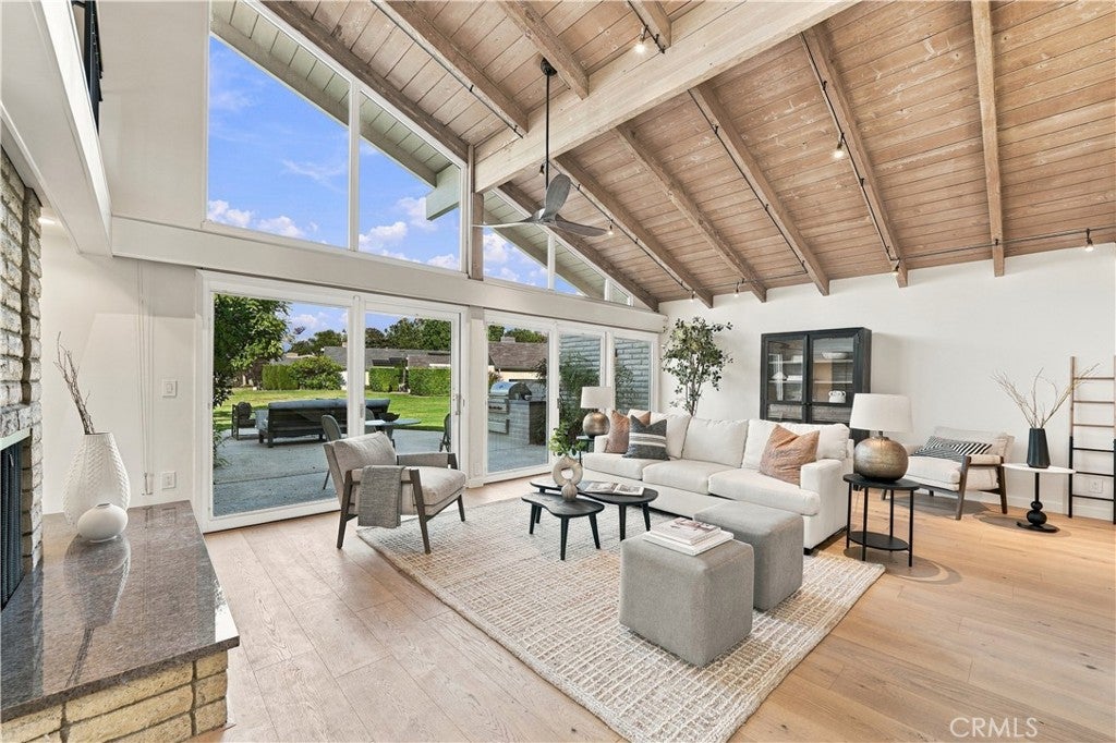 4220 Virginia Vista