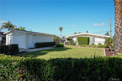 Photo of 1021 N Lyman Avenue, Covina, CA 91724 (MLS # DW26091596)