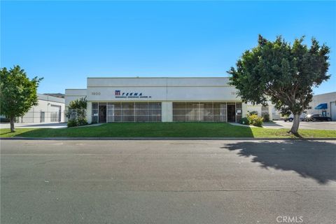 1900 Kona Compton CA 90220