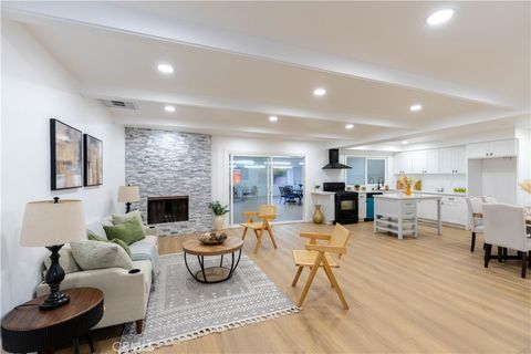 Photo of 5245 N Mountain View, San Bernardino, CA 92407 (MLS # CV26058797)