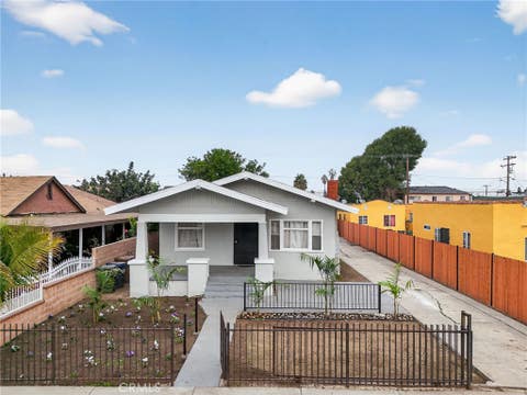 Photo of 1043 W 95th Street, Los Angeles, CA 90044 (MLS # PW26175002)