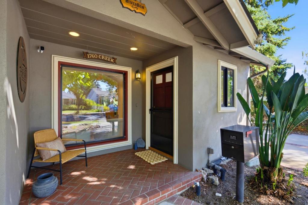 1760 Creek Drive