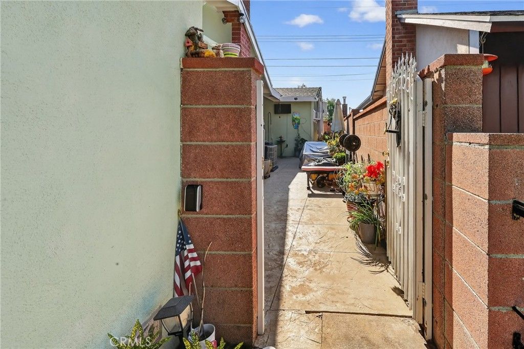 Photo of 6808 San Alto Way Way, Buena Park, CA 90620 (MLS # DW25273636)