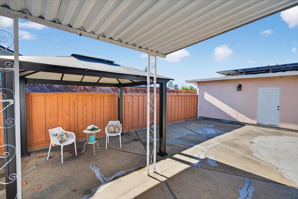 19373 San Miguel Avenue