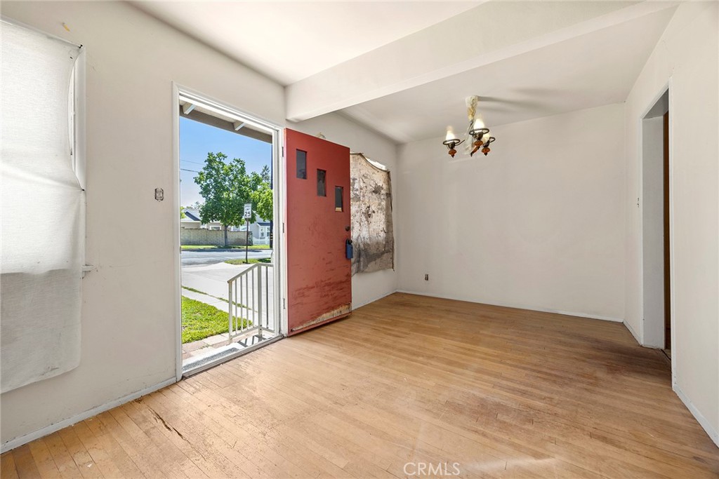 309 N Eucla Avenue