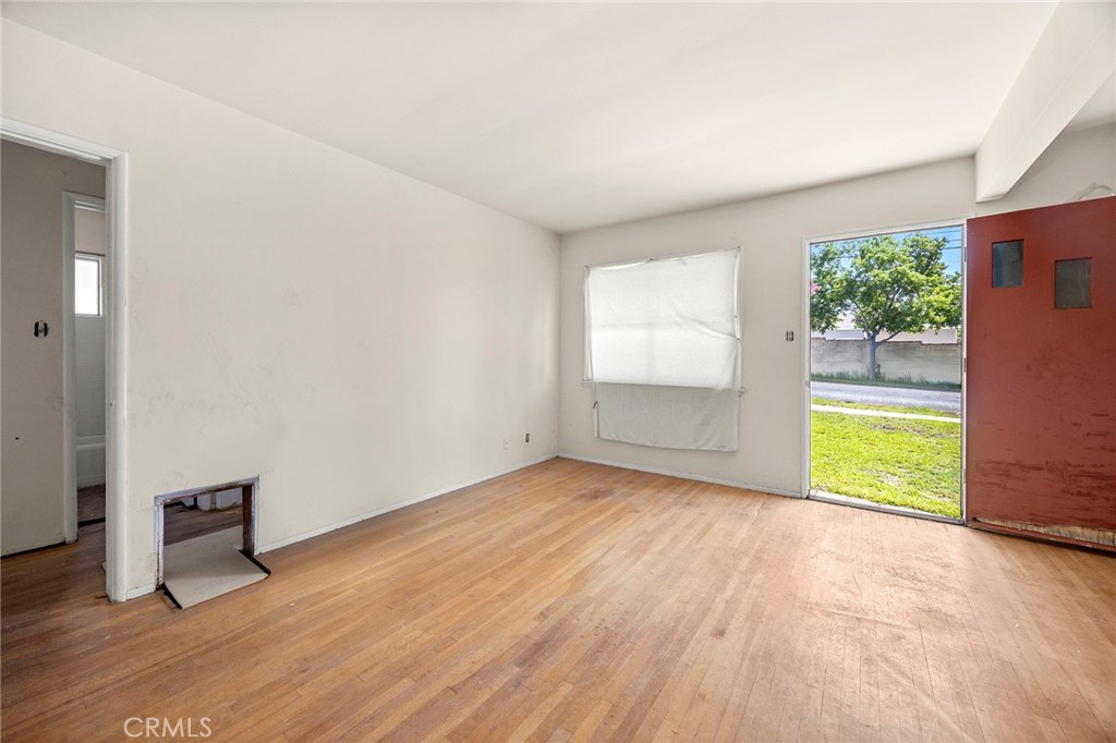 309 N Eucla Avenue