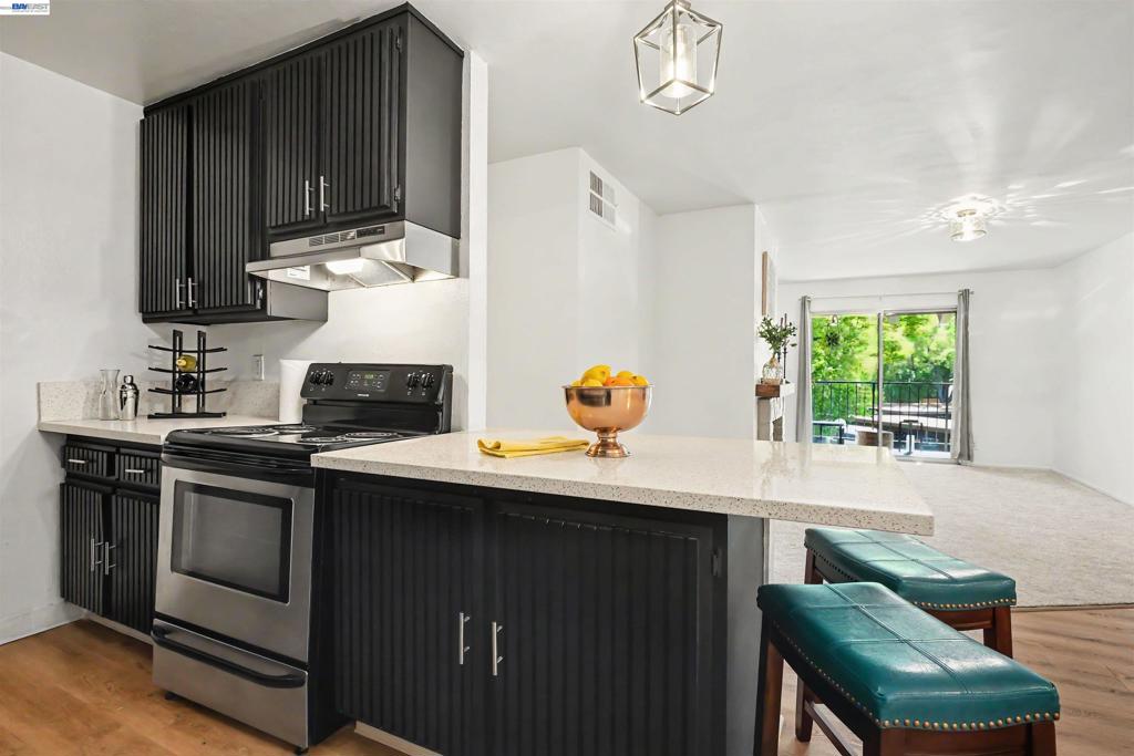 259 N Capitol Ave 268