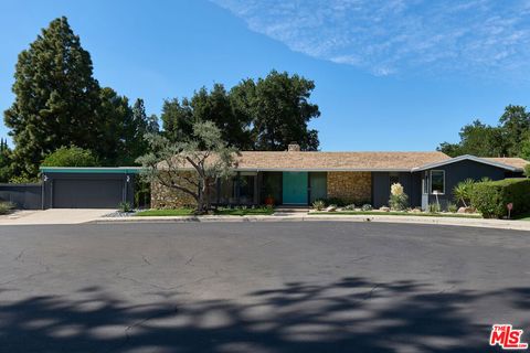 16045 Royal Mount Drive Encino CA 91436