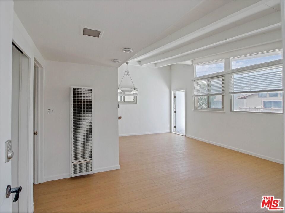 104 Sunridge Street