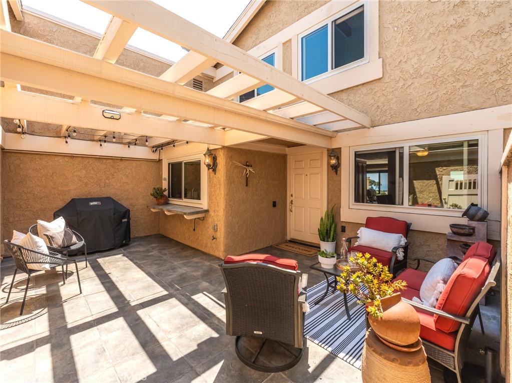 308 Avenida Adobe