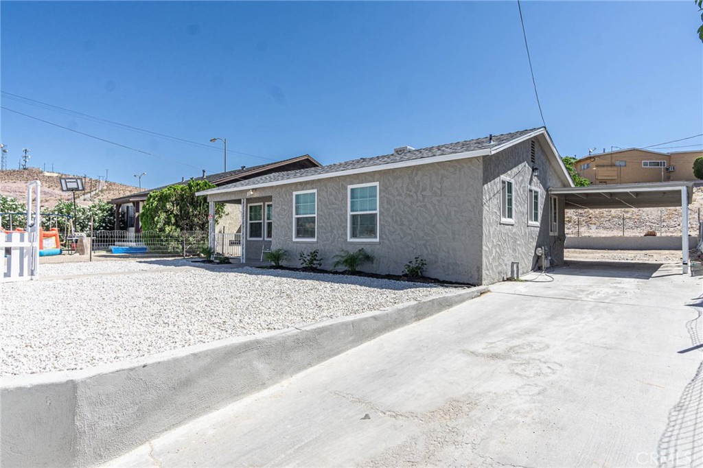 117 May Avenue