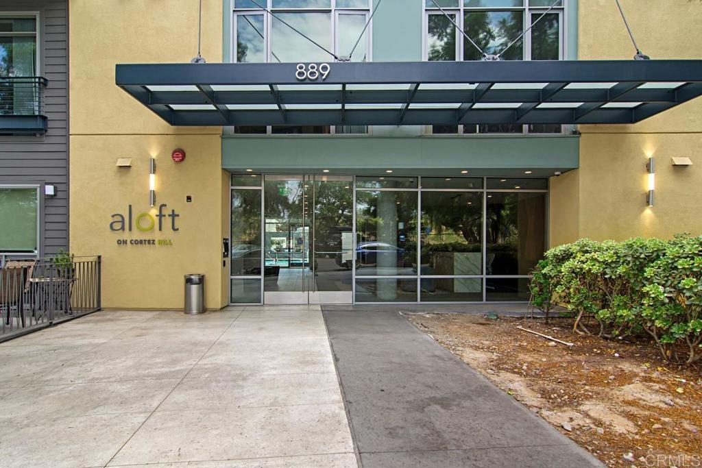 889 Date Street 324