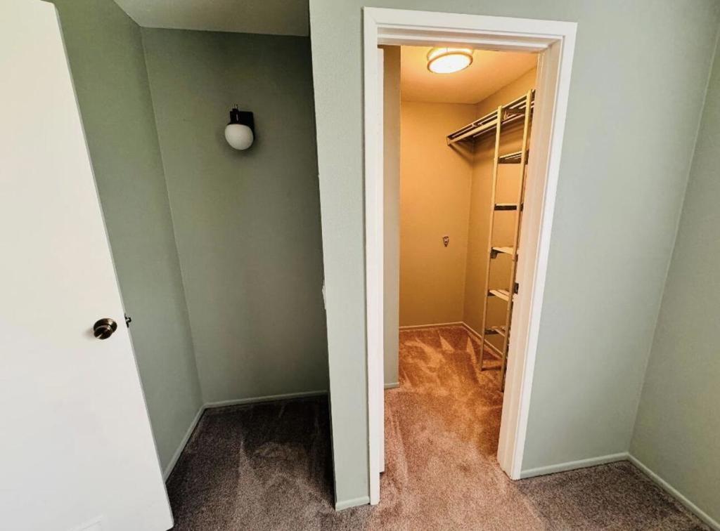 Indian Creek Villas - Residential Lease