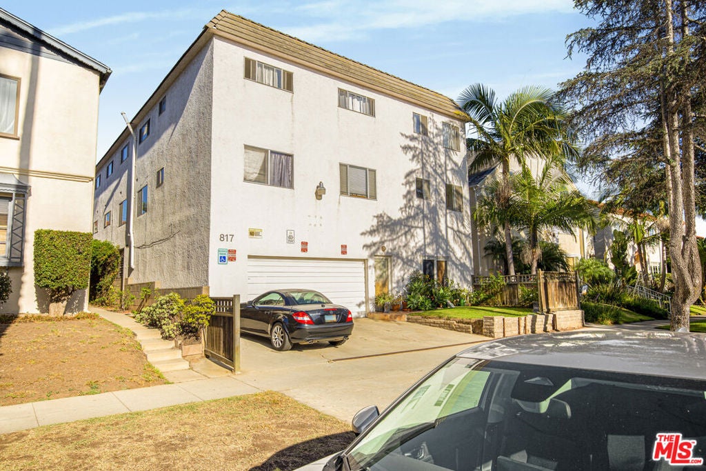 817 12th Street