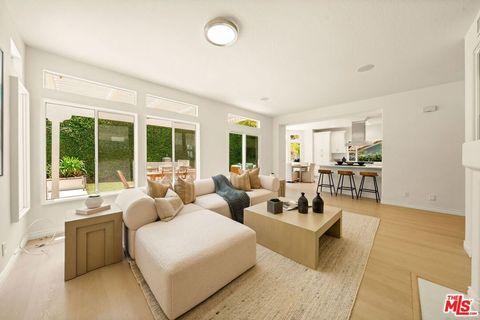 22248 Cairnloch Street Calabasas CA 91302