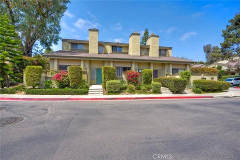 Photo of 3304 Caminito Eastbluff #143, La Jolla, CA 92037 (MLS # SW26223721)