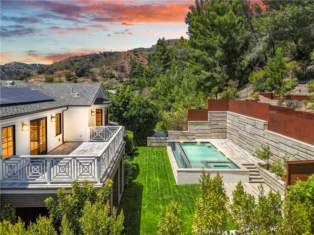 2520 La Condesa Drive