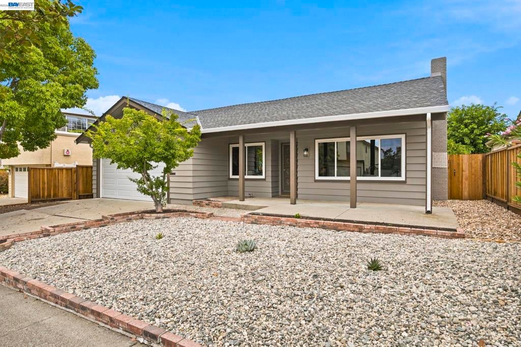 801 Lippert Ave