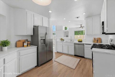 1275 Natoma Way Way B Oceanside CA 92057