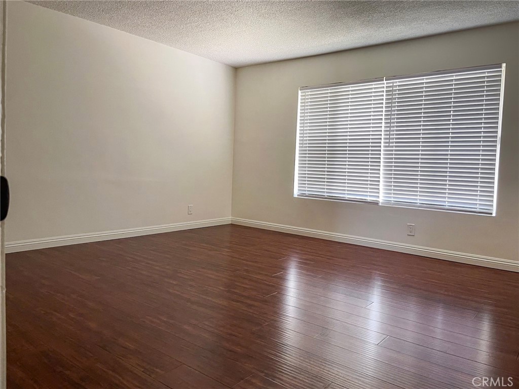 1107 W Memory Lane 15B