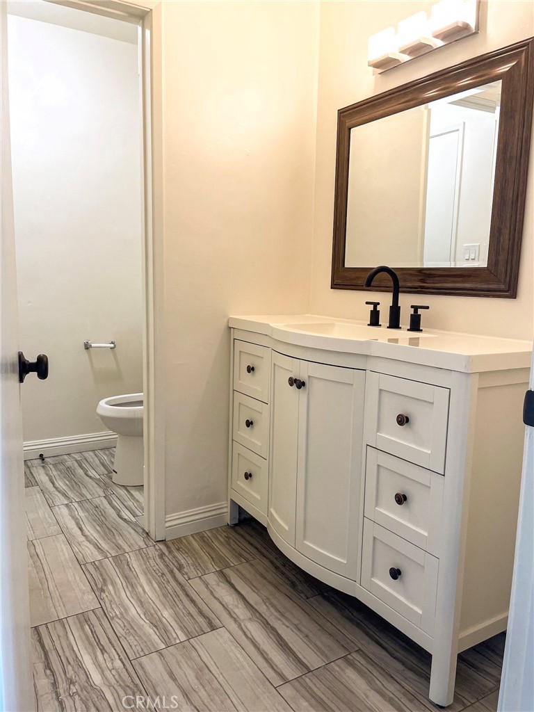 1107 W Memory Lane 15B