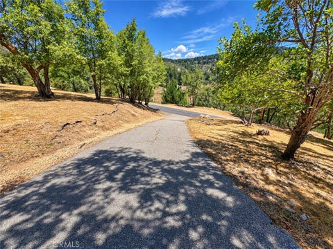 Photo of 35 Holly Drive, Running Springs, CA 92382 (MLS # DW26226601)