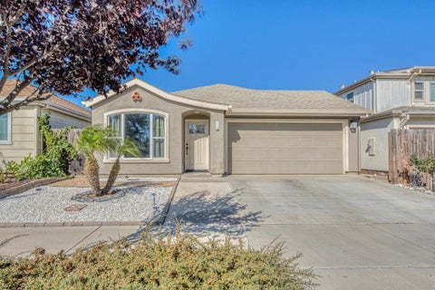Photo of 418 Cardona Circle, Greenfield, CA 93927 (MLS # ML82057676)