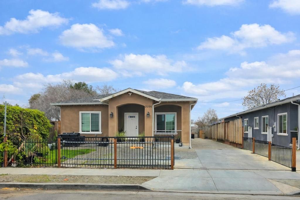 Photo of 3391 E Hills Drive, San Jose, CA 95127 (MLS # ML82032470)