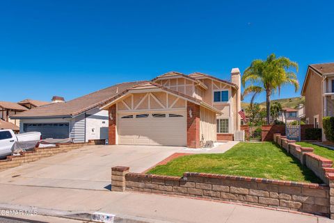 Photo of 830 Devon Court, Simi Valley, CA 93065 (MLS # 226001546)