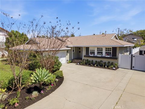 Photo of 3108 Petaluma Ave, Long Beach, CA 90808 (MLS # PW26057219)