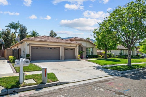 Photo of 1856 Plainfield WAY, Corona, CA 92883 (MLS # IG26111612)