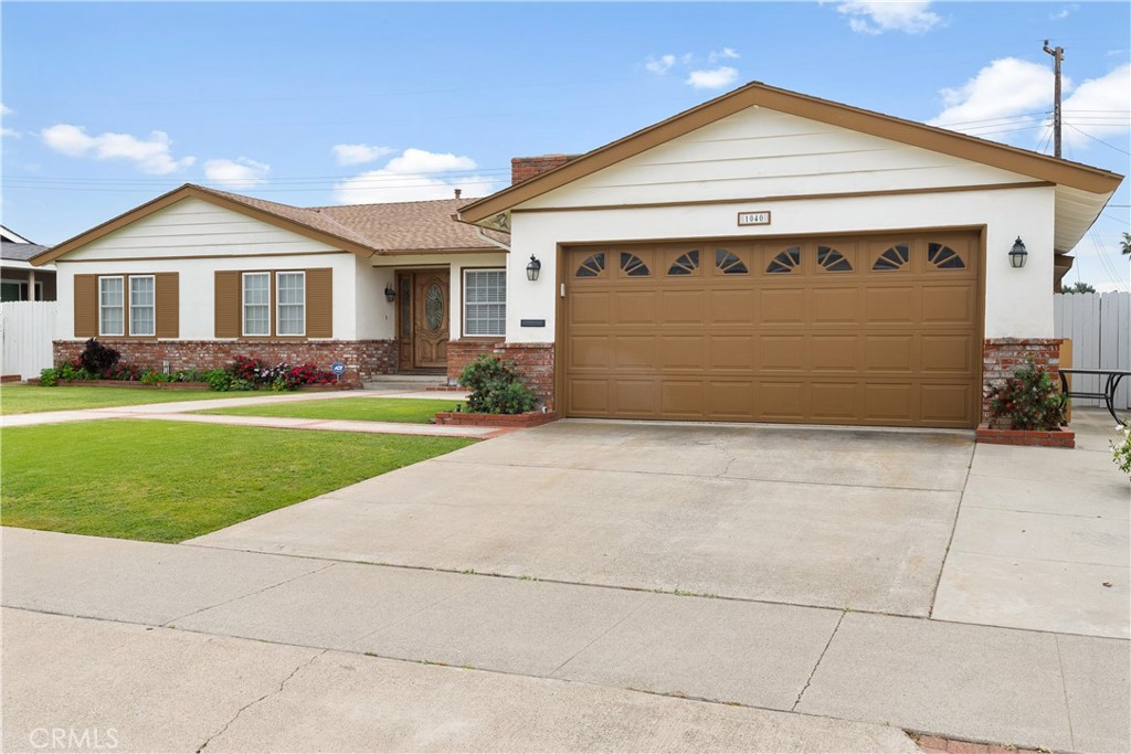 1040 E Del Mar